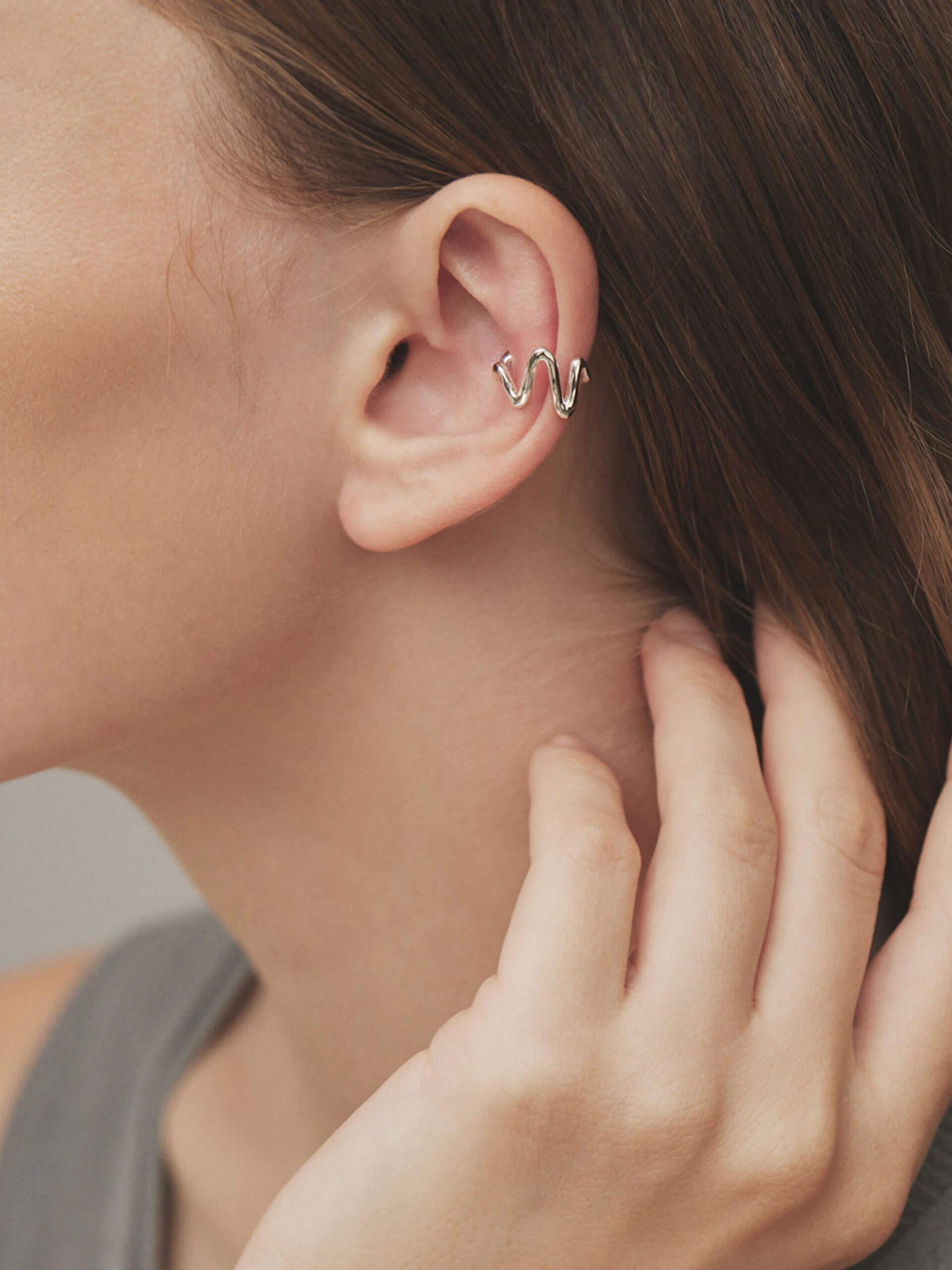 KAKERA Silver Ear Cuff - Image 3