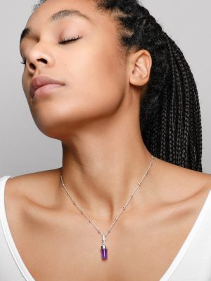 „Delicate silver ball chain necklace, 42 cm length with two additional adjustment options at 40 cm and 38 cm, featuring a radiant amethyst charm; handcrafted from recycled 925 sterling silver, symbolizing intuition, clarity, and spiritual growth.“