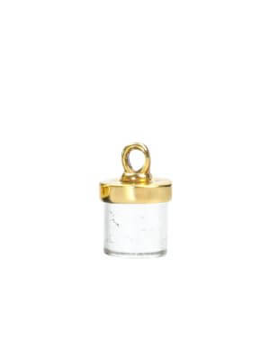 „Detachable clear quartz charm in a recycled 18K gold-plated silver cap with golden clip, designed for mix & match styling across different chains; handcrafted in Germany from recycled 925 sterling silver, symbolizing clarity, renewal, and transformation.“