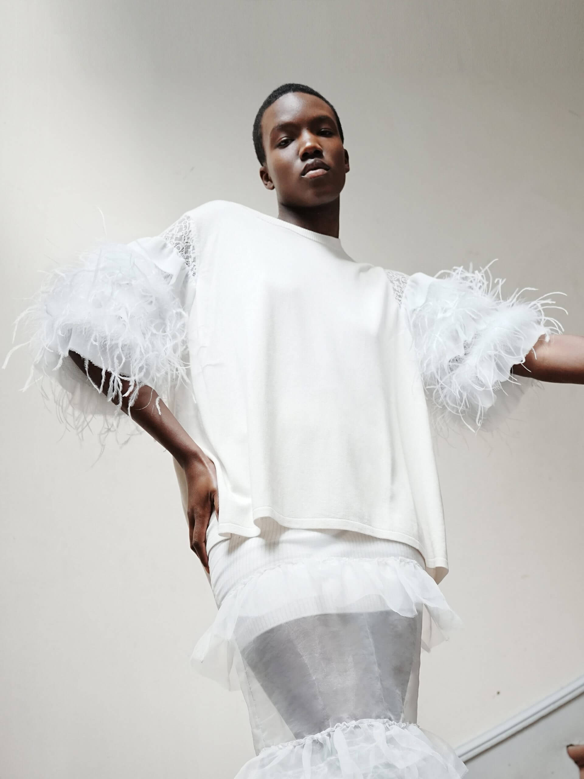 DCV Cashmere White Short Sleeve Top - Image 4