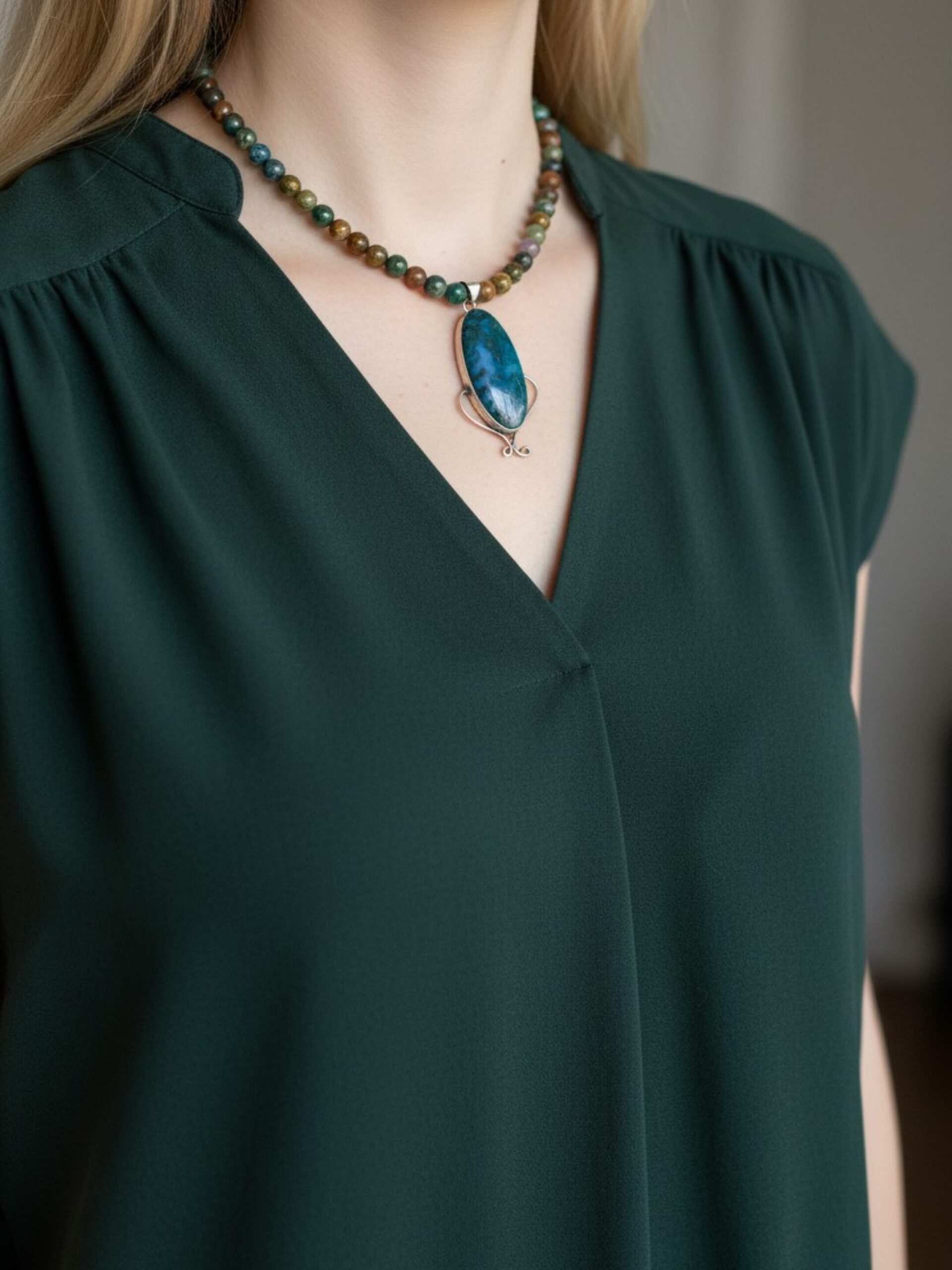Perry Bijoux Moss Agate Statement Necklace - Image 2