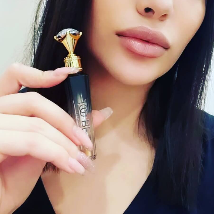 Too Be Beauty 24 Carat PURE GOLD Plumper Moisturizing Full High Shine Liquid Lip Makeup - Image 3